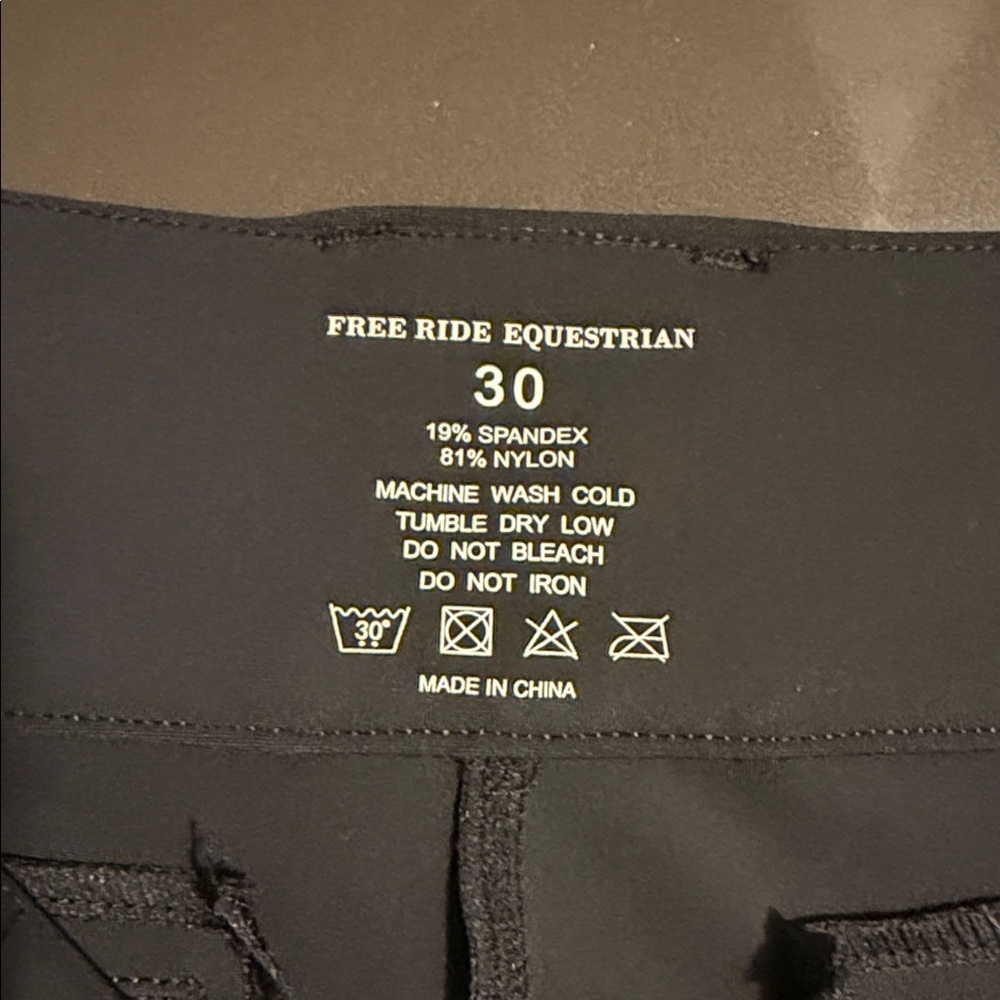 Free Ride PRO Breeches - Picture 2 of 3